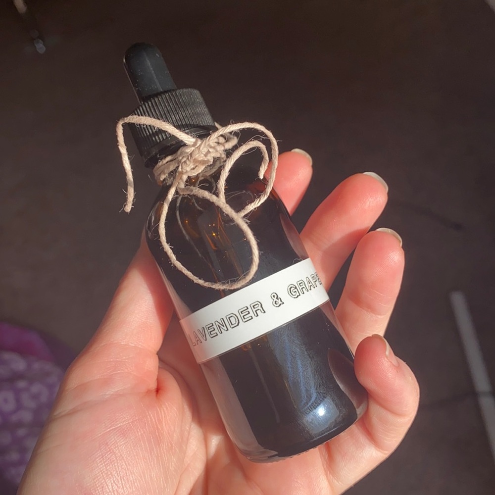 Lavender & Grapeseed hair/skin Oil